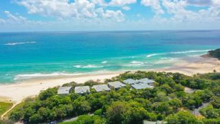 Waves 12 - Beachfront & Pool - 9