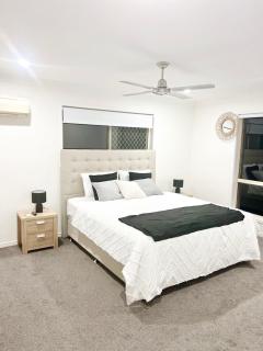 Guesthouse - - 7