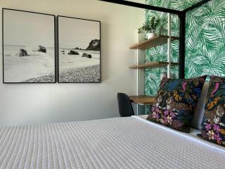 Coastal Studio Ocean View in Manhattan Beach - Manhattan Beach - 2