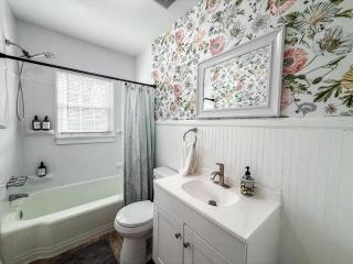 Budget friendly 1 bedroom studio type - Durham - 6