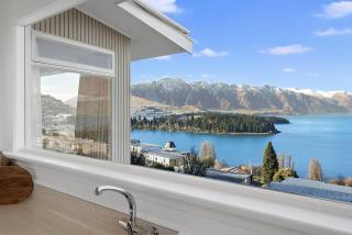 Best views walking distance to town 5 bedroom - Queenstown - 8