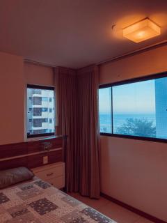 Vista Mar, 1 quadra da praia - 3dorm, bairro nobre - 8