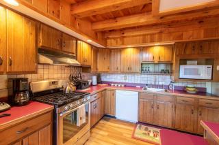 Spectacular Vermont Mountain Retreat! - - 2
