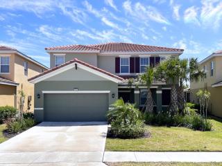 Beautiful 5 Bed Pool Home with Game Room-7543OL home - Davenport - 9