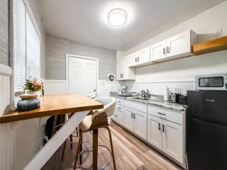 Budget friendly duplex in Durham - Durham - 8