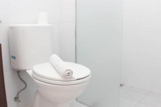 Homey and Minimalist 2BR at Patraland Urbano Apartment By Travelio - Bekasi - 7