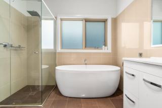 Warrendine Dream - Immaculate Cosy & Convenient - Orange - 3