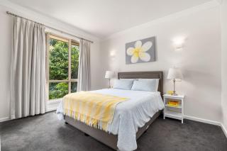 Warrendine Dream - Immaculate Cosy & Convenient - Orange - 2