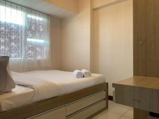 Homey and Comfortable 1BR at Cinere Resort Apartment By Travelio - Depok - 7