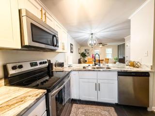 Perfectly located 2 en suite townhome in Raleigh - Raleigh - 8