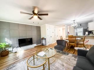 Perfectly located 2 en suite townhome in Raleigh - Raleigh - 0