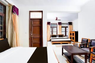 Super Townhouse Mall Road Near Library Chowk - Mussoorie - 1