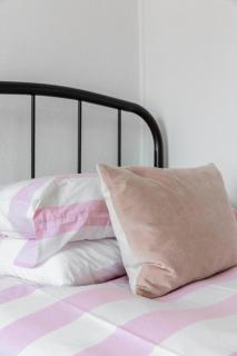 Seaside home tucked one row back from Deal beach - 4