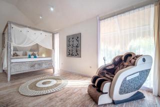 Bamboo Residence, Exclusive Traditional House at Sumba Paradise Beach Resort, 3 Bedroom, 2 Bathroom, Fully Equipped - - 8