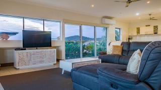 Barrier Reef Retreat - 2 Min to Beach - Agnes Water - 6