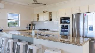 Barrier Reef Retreat - 2 Min to Beach - Agnes Water - 4