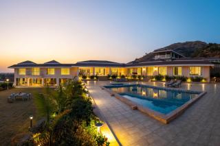 StayVista at Dolce Montagna w Pool, Karaoke & Bar - 0