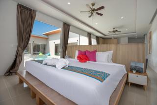 Andaman Sea Best Pool Access and Villas - Phuket - 3