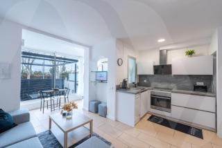 Superbe Maison Empuriabrava Biblos by Welhomy - Empuriabrava - 9