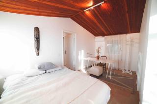 Little Peaceful Retreat - Bright Loft with a View -  - 2