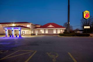 Super 8 by Wyndham Elizabethtown - Elizabethtown - 6
