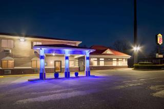 Super 8 by Wyndham Elizabethtown - Elizabethtown - 3