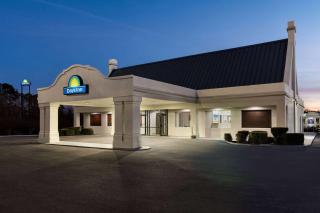 Days Inn by Wyndham Emporia - 8
