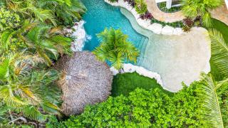 Heated pool Lush Tropical Surrounding Castaway Key RESlDENCES - Fort Lauderdale - 4