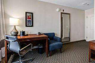 Comfort Inn & Suites Logan Near University - Logan - 1