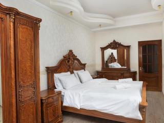 Katsin Building! 2 Bedroom Large apt with a Balcony! - Erevan - 6
