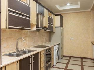 Katsin Building! 2 Bedroom Large apt with a Balcony! - Erevan - 2