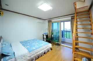 Yeosu Court Pension - Yeosu - 8