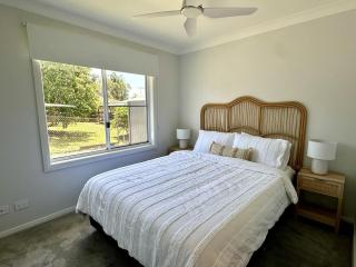 Pura Vida - Opposite the Beach! - South West Rocks - 1