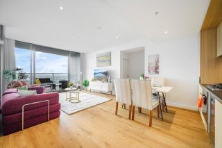 Luxury 2Br Apt Near Train Shopping Center - 9