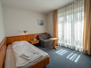 Hotel Pflum mit Gästehaus - Nürtingen - 7