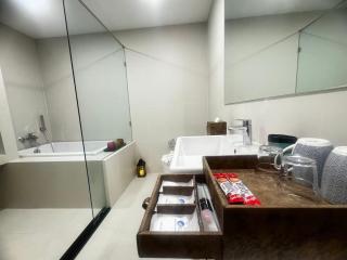 Ekamai 2 bed room - Khlong Toei - 4