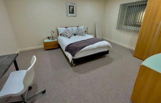 Birmingham Blissful Retreat - Luxury 3BR Apartment - Birmingham - 4