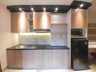 Elegant and Comfortable Studio Patraland Amarta Apartment By Travelio - Beran-kidul - 7