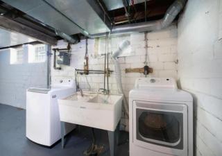 Modern 3BR home next to park, office space, & more - - 3