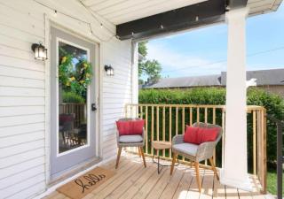 5 Bedroom Home Walking Distance to Beach - Port Clinton - 1