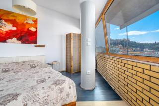 Urban loft with balcony across the Acropolis! - 4