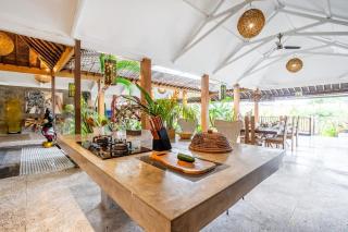 Modern Joglo Villas in Canggu 5 Bedrooms - Kerobokan - 4