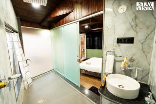 StayVista at The Cloudscape with WiFi, Lawn, AC - Pune - 2