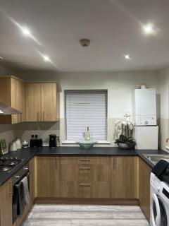 Spacious modern apartment in South Croydon - 3