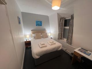 Sunnydene - Large Home - Great Yarmouth - Sleeps 20 - Great Yarmouth - 5