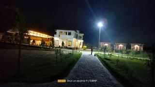 Dee Heelios - Jyoti Gaon - 5