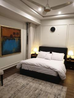 DE ELEVÈ 02'- Designer 1 Bed Luxury Apartment - Rawalpindi - 1