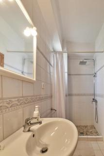 Elaiona Country Home - 2