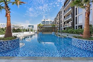 Silkhaus spacious studio in JVC with modern furniture - Dubai - 1