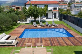 Villa Joy with heated pool and foodbal - 7